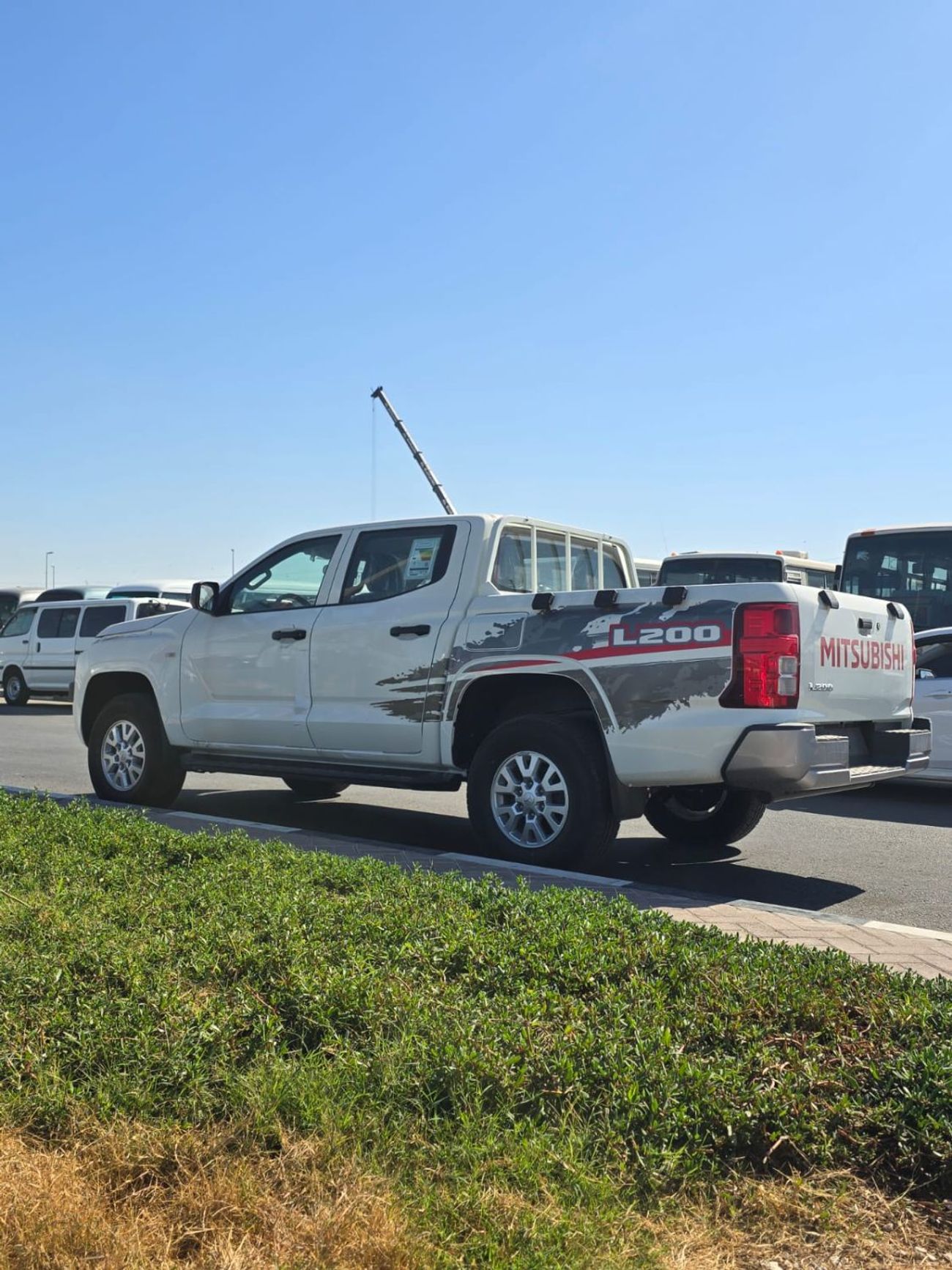 Mitsubishi L200 GLX Double Cab Petrol 2.4L