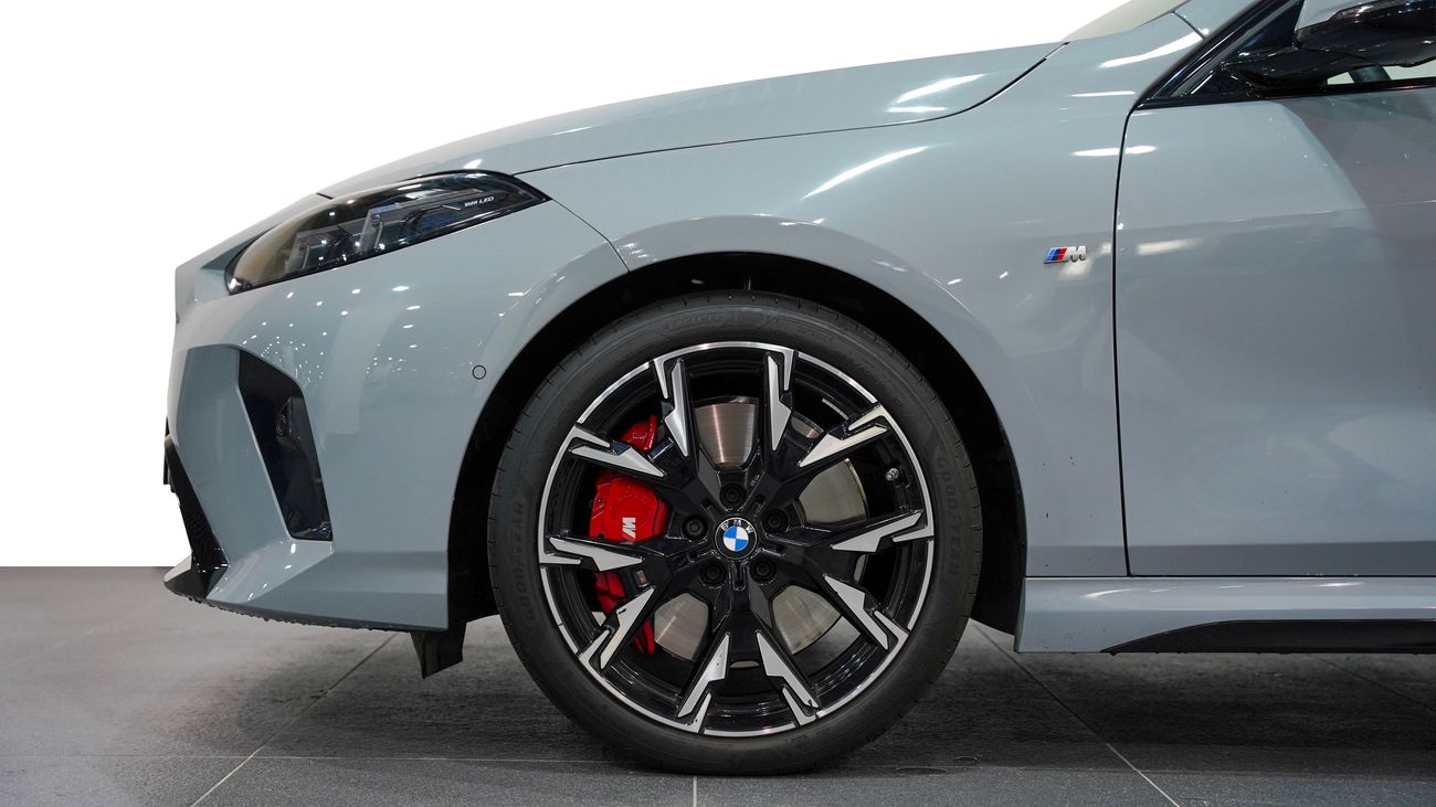 بي أم دبليو 118