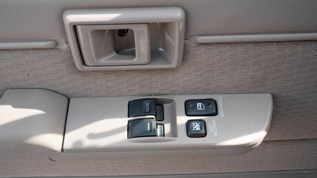 Toyota Land Cruiser Pick Up 2025 Toyota LC79 SC 4.0L Petrol MT