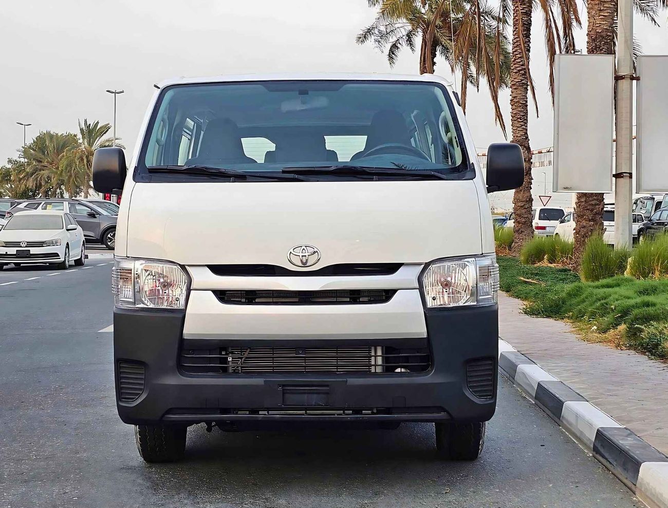 Toyota Hiace PASSENGER/ 2015 SHAPE/ PATROL/ 15 SEATER/ MANUAL/ LOT# 24788