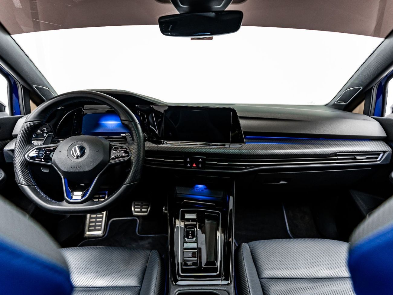 فولكس واجن جولف ار Base 2.0T