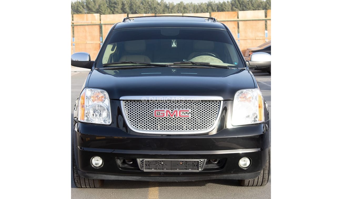 GMC Yukon GMC YOUKAN DENALI 2010