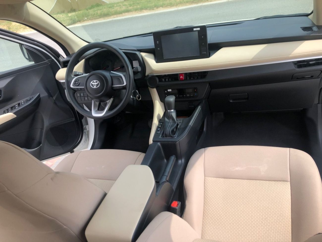 Toyota Yaris Toyota Yaris 2023 GCC Specs Free accident 3000 Km Low mileage