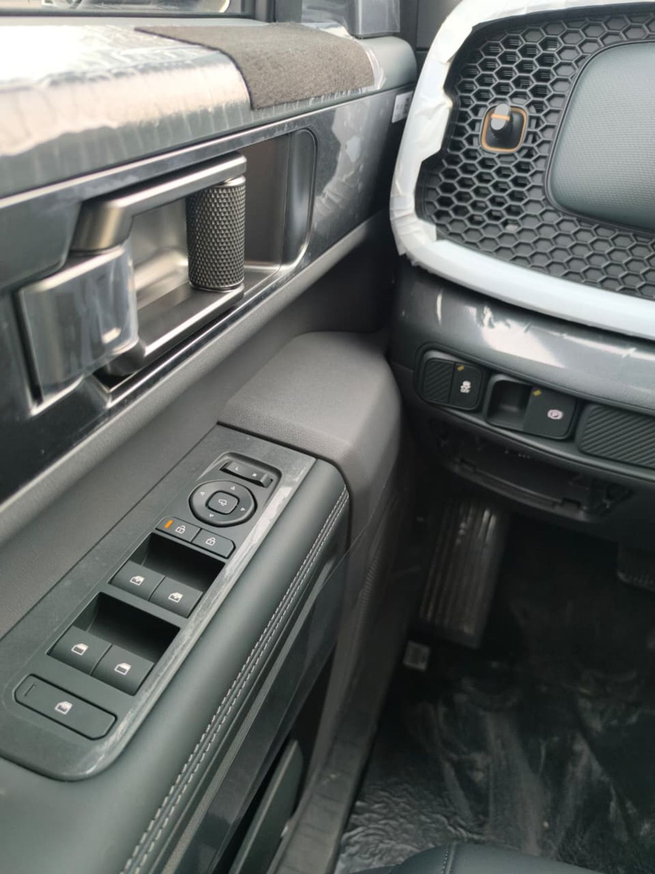 Kia Tasman Pick-up 2.5T 4WD Mid Option GCC Specs 2026 Model