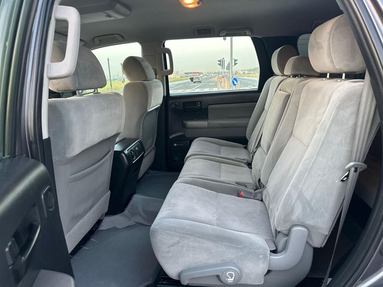 تويوتا سيكويا