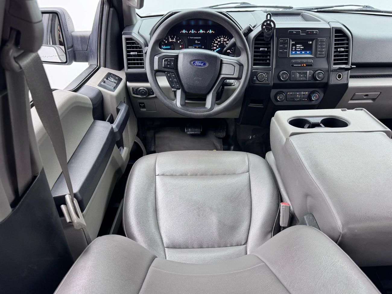 فورد F 150 2020 Ford F150LX, Aug 2025 Ford Warranty + Service Contract, Excellent Condition, Low Kms, GCC