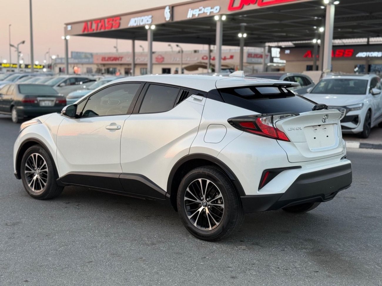 Toyota CHR TOYOTA C-HR XLE