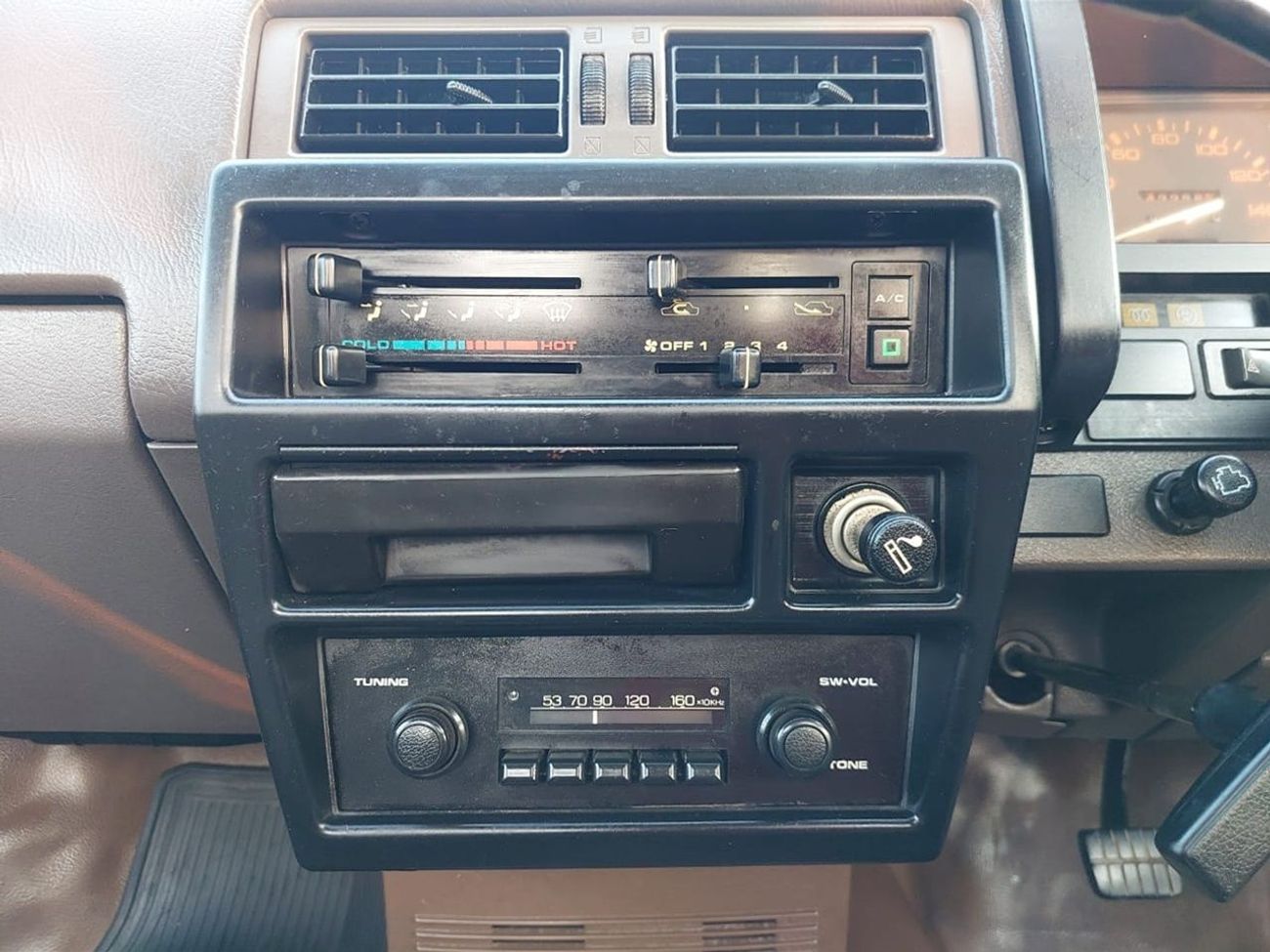 نيسان بيك آب NISSAN DATSUN PICKUP RHD 1989 MODEL 2.3 L DIESEL MANUAL(PM06810)