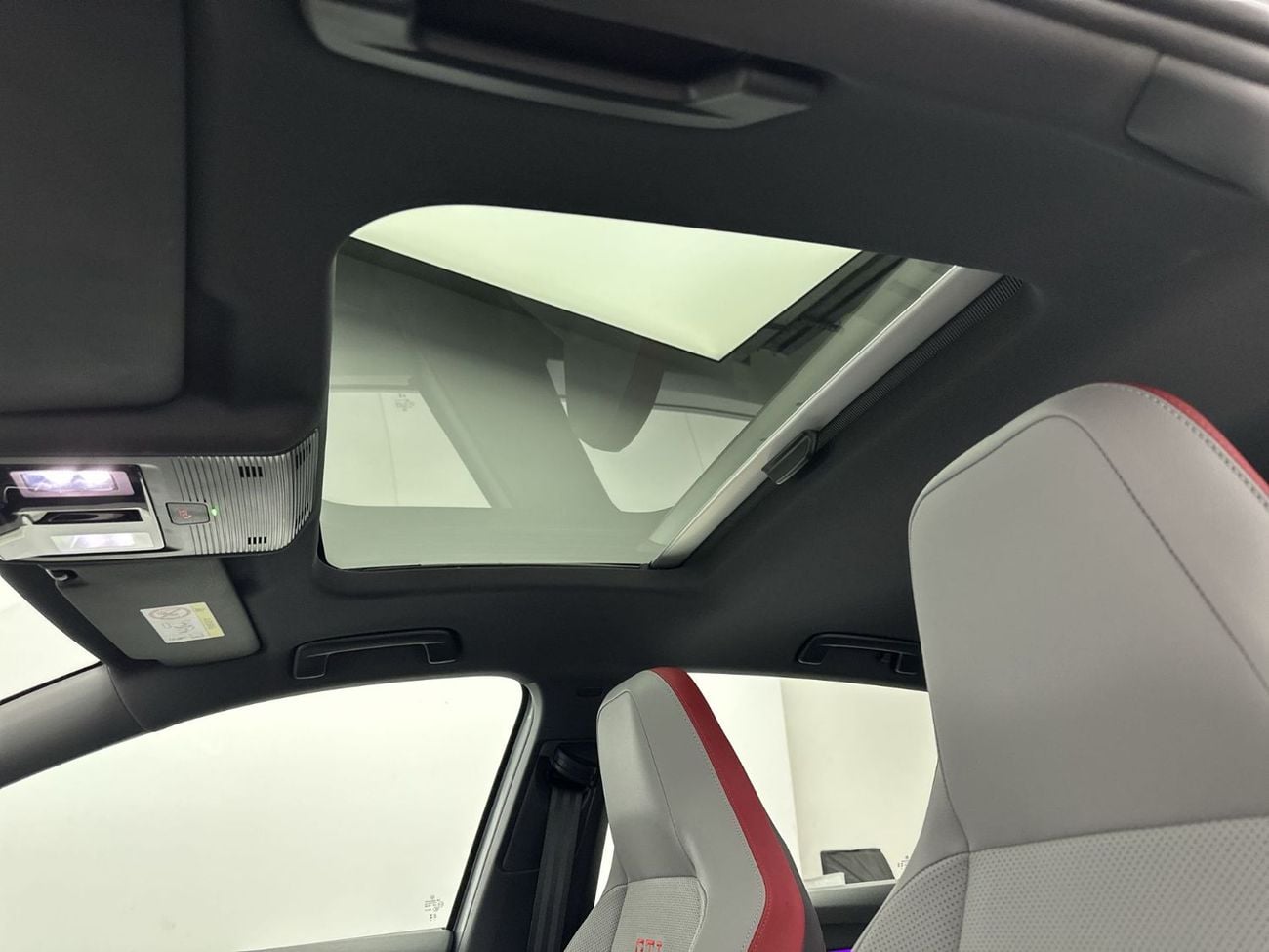 فولكس واجن جولف GTI SEL 2.0T