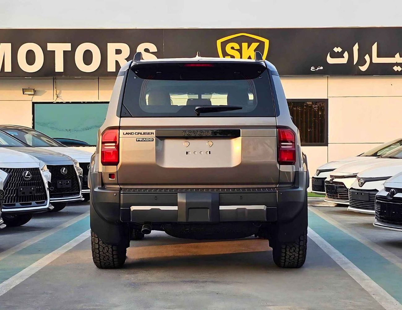 تويوتا برادو ADVENTURE WITH COMPRESSOR /2.8L V4 DIESEL/DRIVER POWER WITH LEATHER SEATS/AUTO A/C (CODE#P28ADV3B)