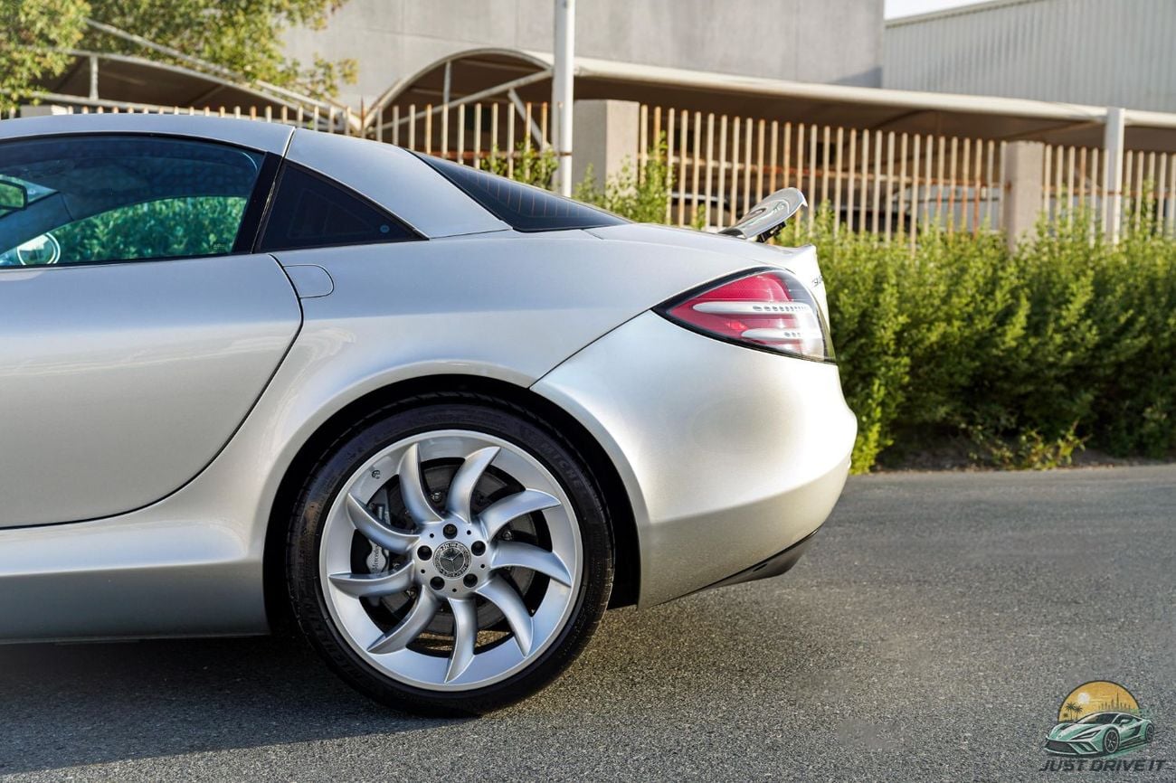 مرسيدس بنز SLR ماكلارين STD