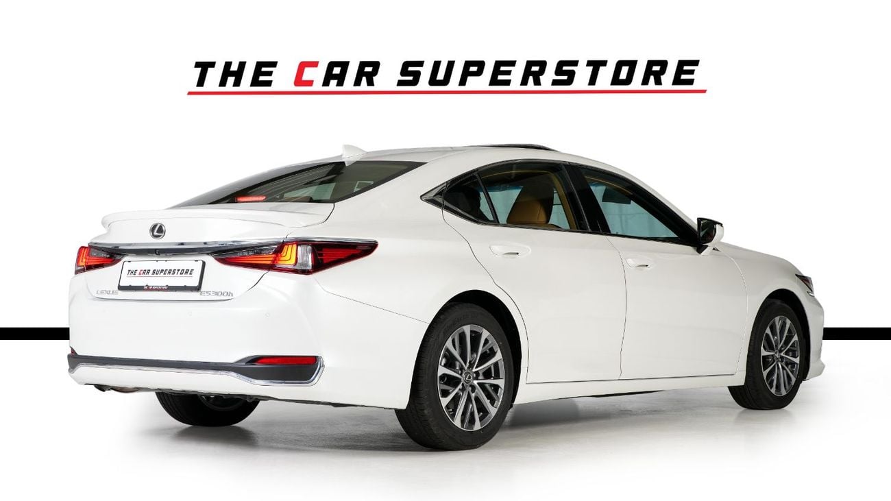 Lexus ES300h GCC- warranty valid till December 2028