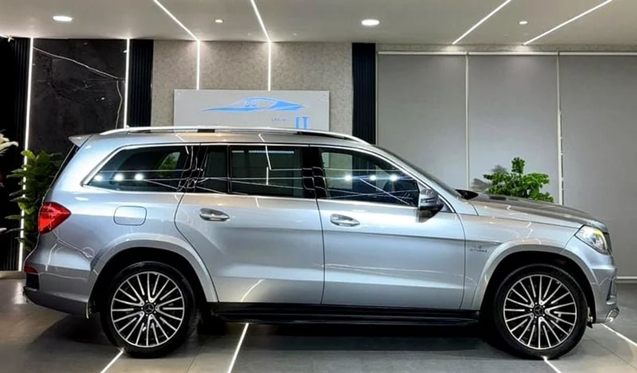 Mercedes-Benz GL 500 BEAUTIFUL MERCEDES GL500 V8 || TOP RANGE || CHASSIS ACCIDENTS FREE || GCC || 7 SEATS