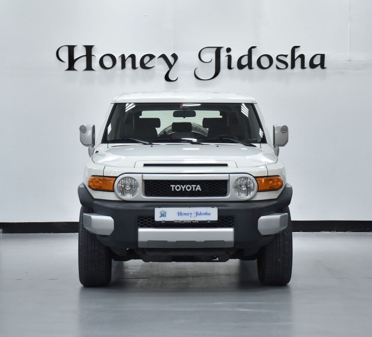 تويوتا إف جي كروزر EXCELLENT DEAL for our Toyota FJ Cruiser GXR ( 2016 Model ) in White Color GCC Specs