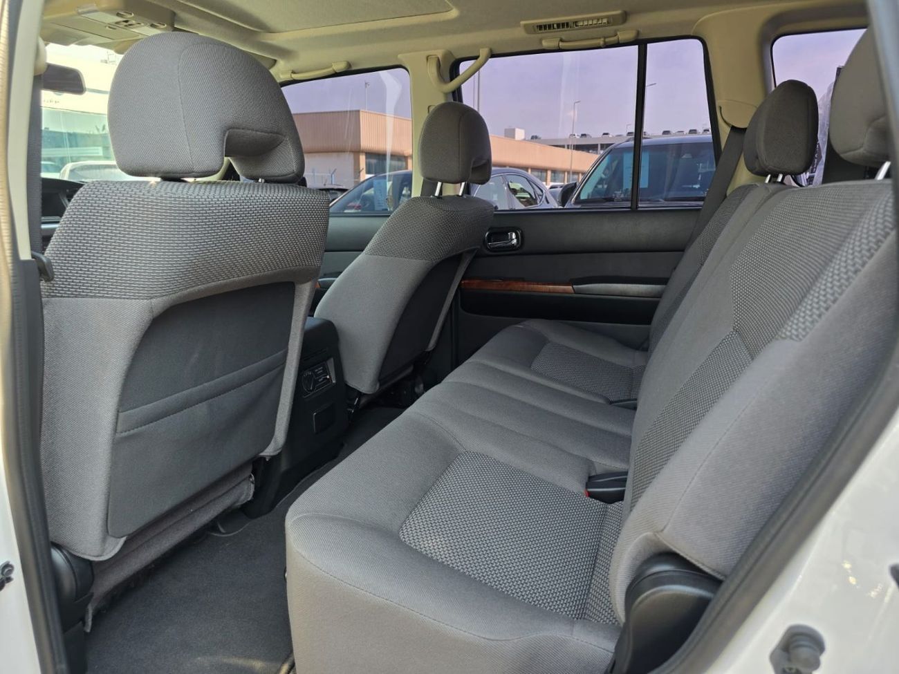 نيسان باترول سفاري Safari 4.8L A/T