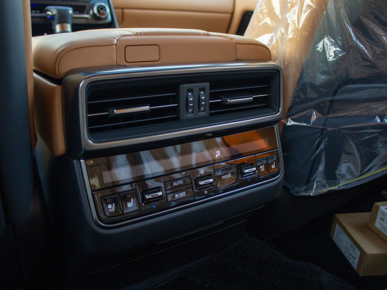 Lexus LX 600 EXPORT ONLY - Turbo Sport 3.5L Twin-Turbocharged