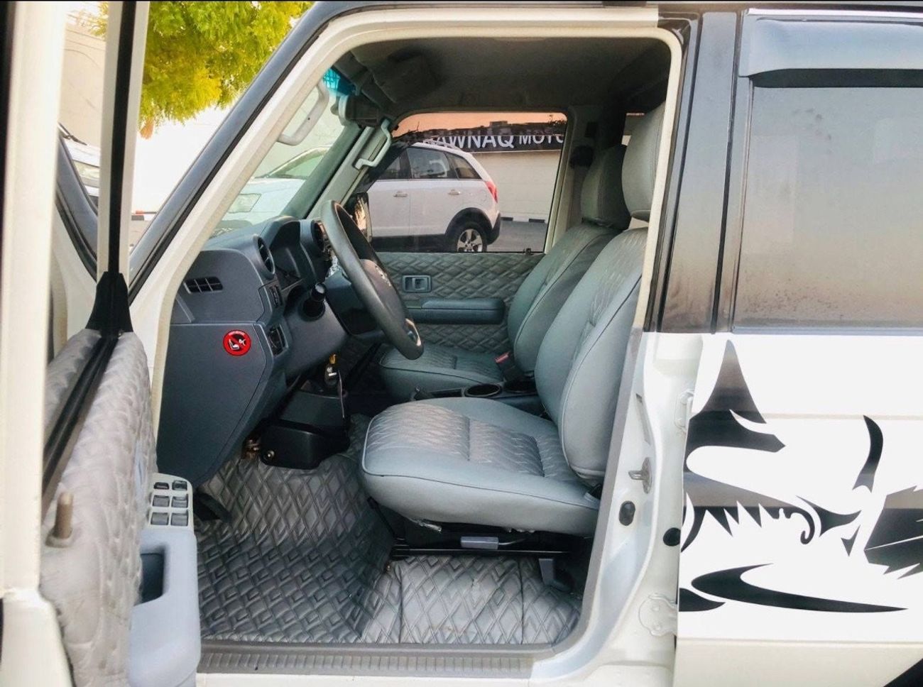 Toyota Land Cruiser 70