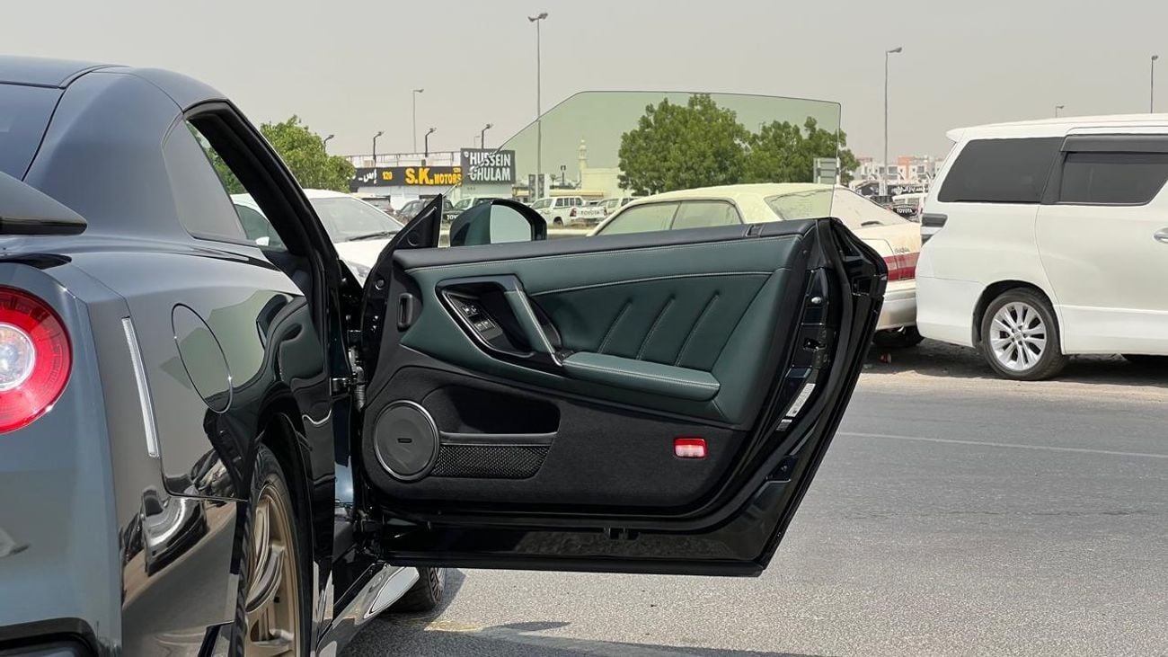 Nissan GTR Premium Edition 3.8L