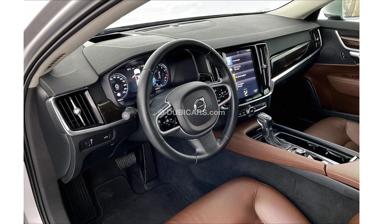 Volvo S90 Momentum