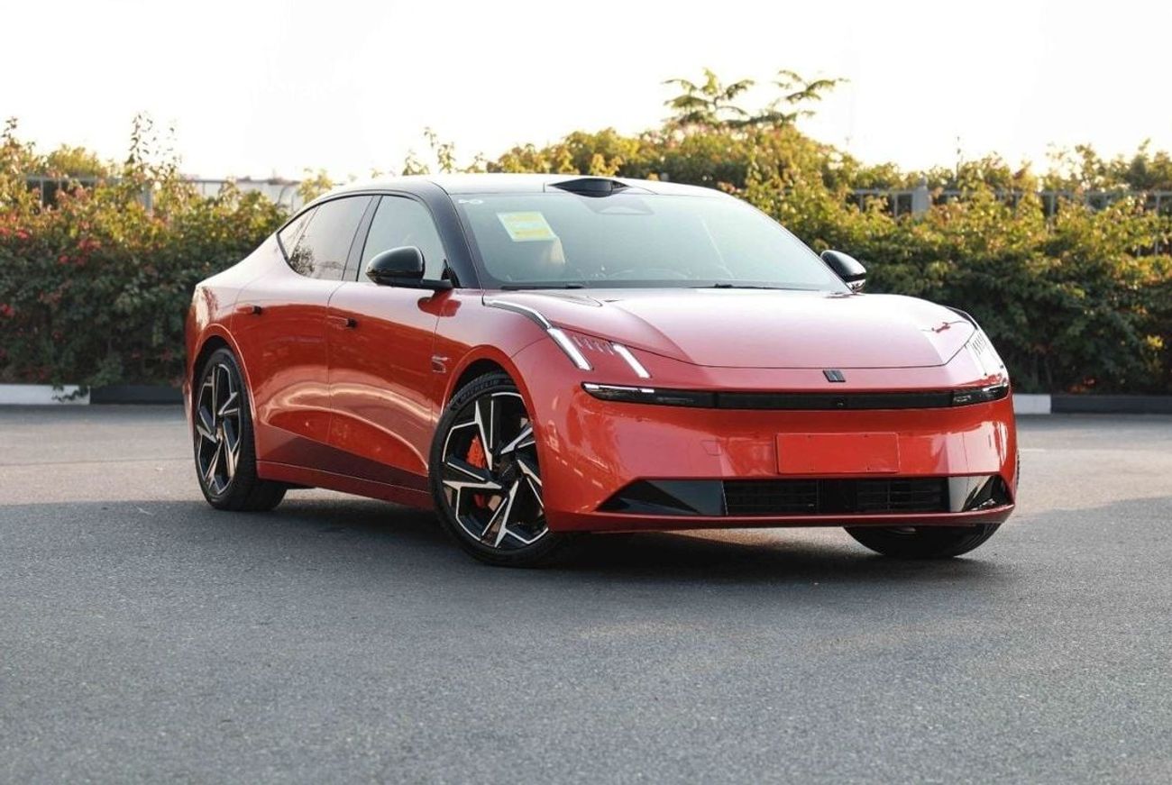 Lynk & Co Z10 2024 LYNK & CO Z10 ULTRA 702 - RED & BLACK inside BROWN