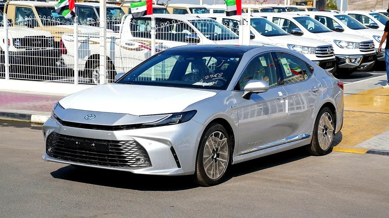 Toyota Camry LUMIERE HEV Lumiere HYBRID GCC Spec