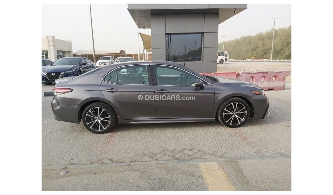 Toyota Camry SE SE SE SE 2020 Toyota Camry, Metallic Grey Color, Clean car