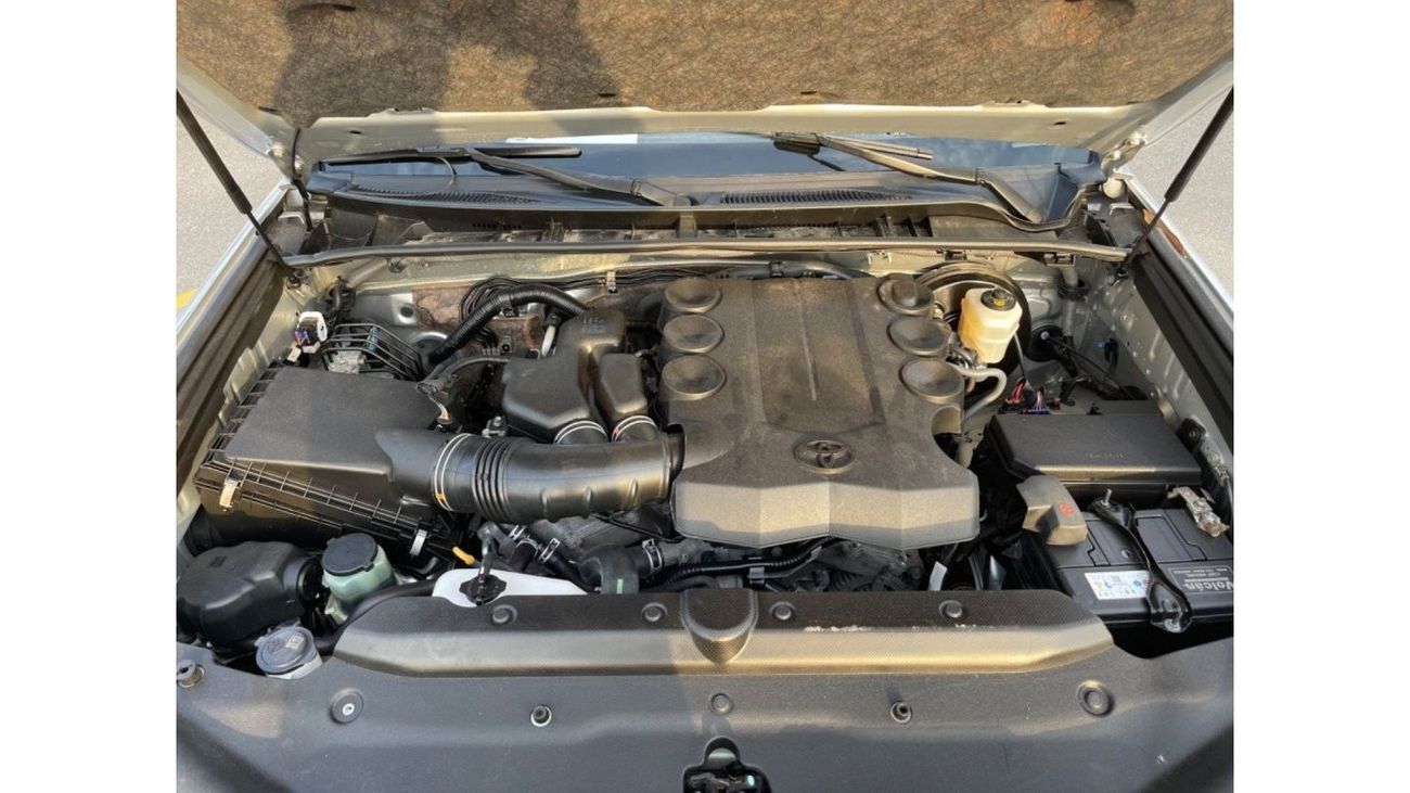 تويوتا Runner4 2019 TOYOTA 4RUNNER SR5 FULL OPTIONS IMPORTED FROM USA