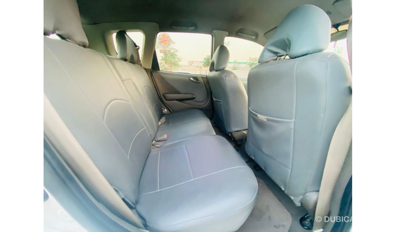 Honda Jazz Honda Jazz || GCC || Less Mileage || Very Well Maintained