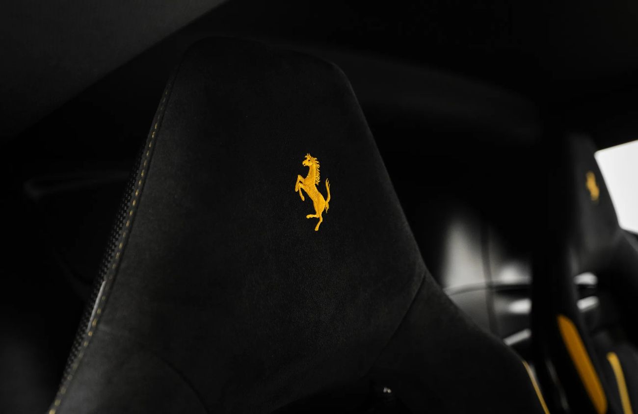 Ferrari SF90 STRADALE 4.0L Twin-Turbocharged V8 Engine + 3 electric motors