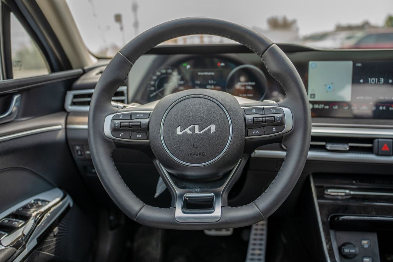 Kia K5 Kia K5 2025 1.5L Turbo Petrol