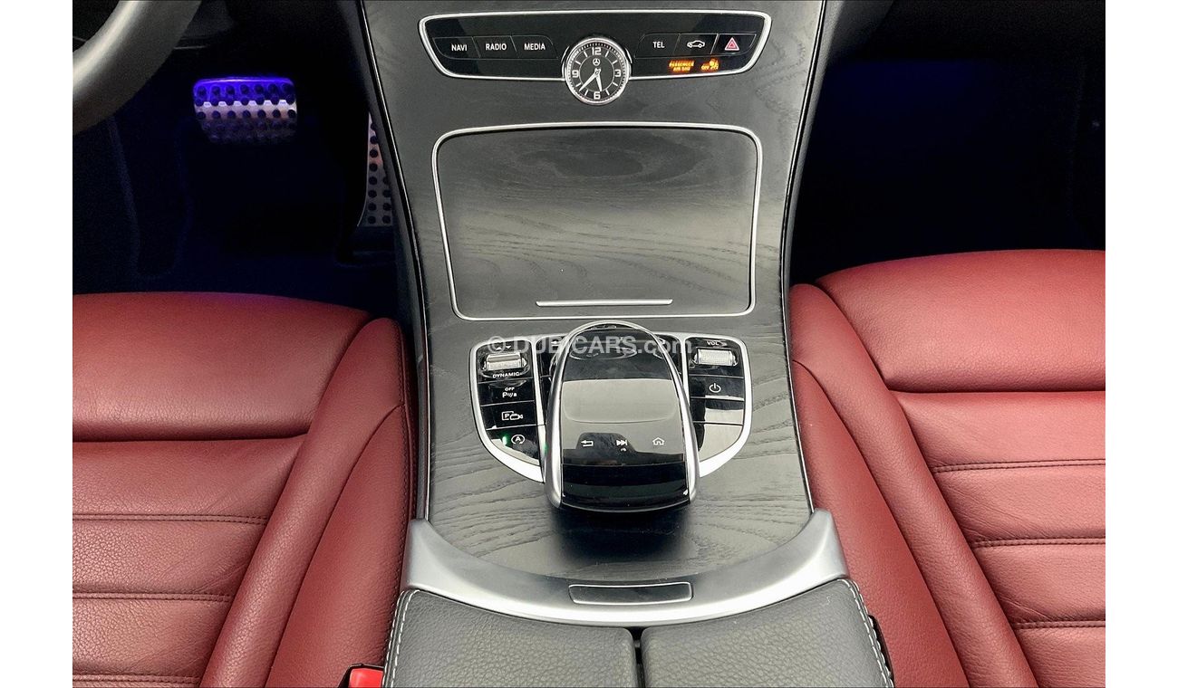 Mercedes-Benz C 200 Premium (AMG Line)