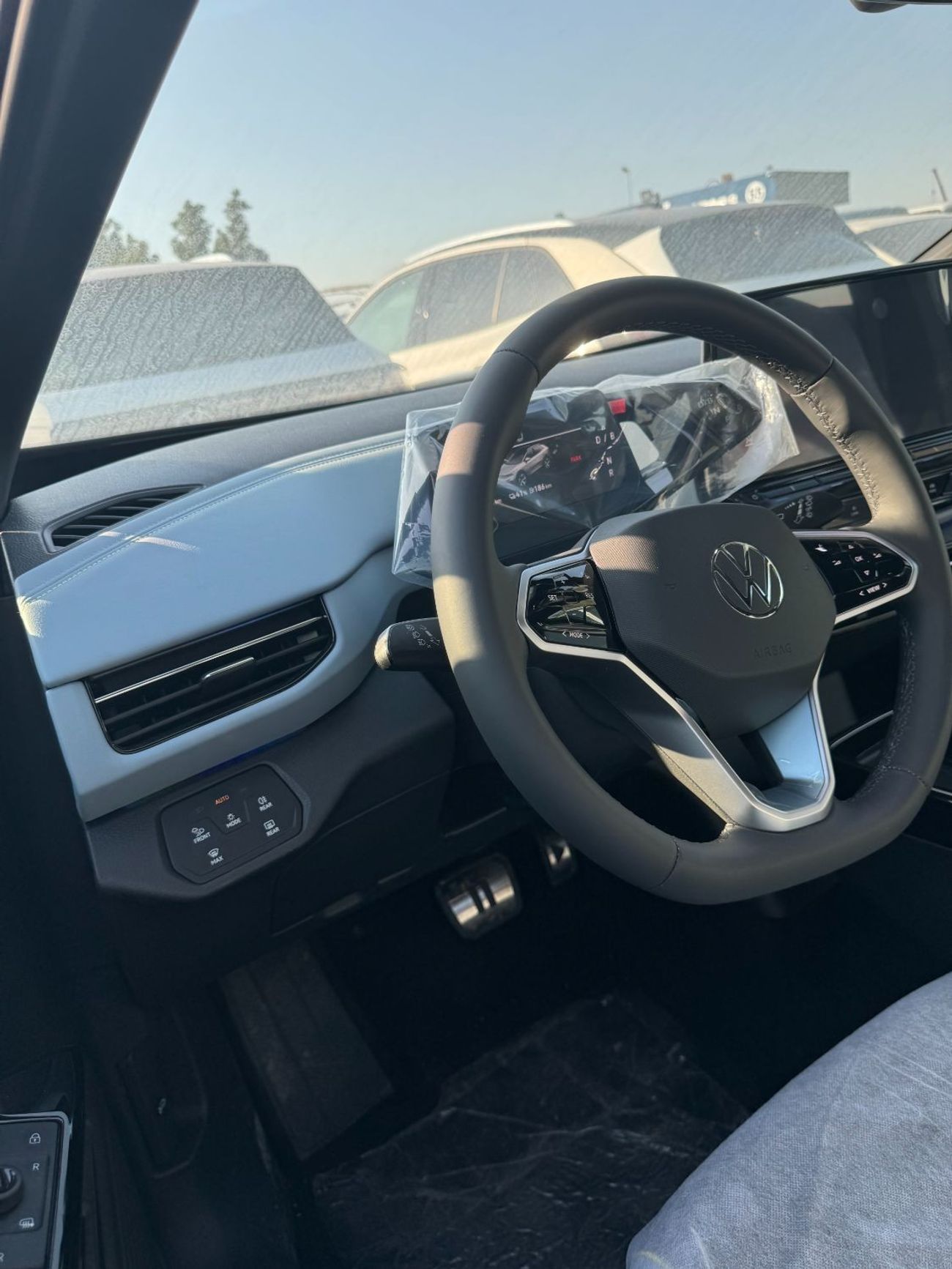 Volkswagen ID.6 VOLKWAGEN ID6 X FIXED PANORAMIC ROOF