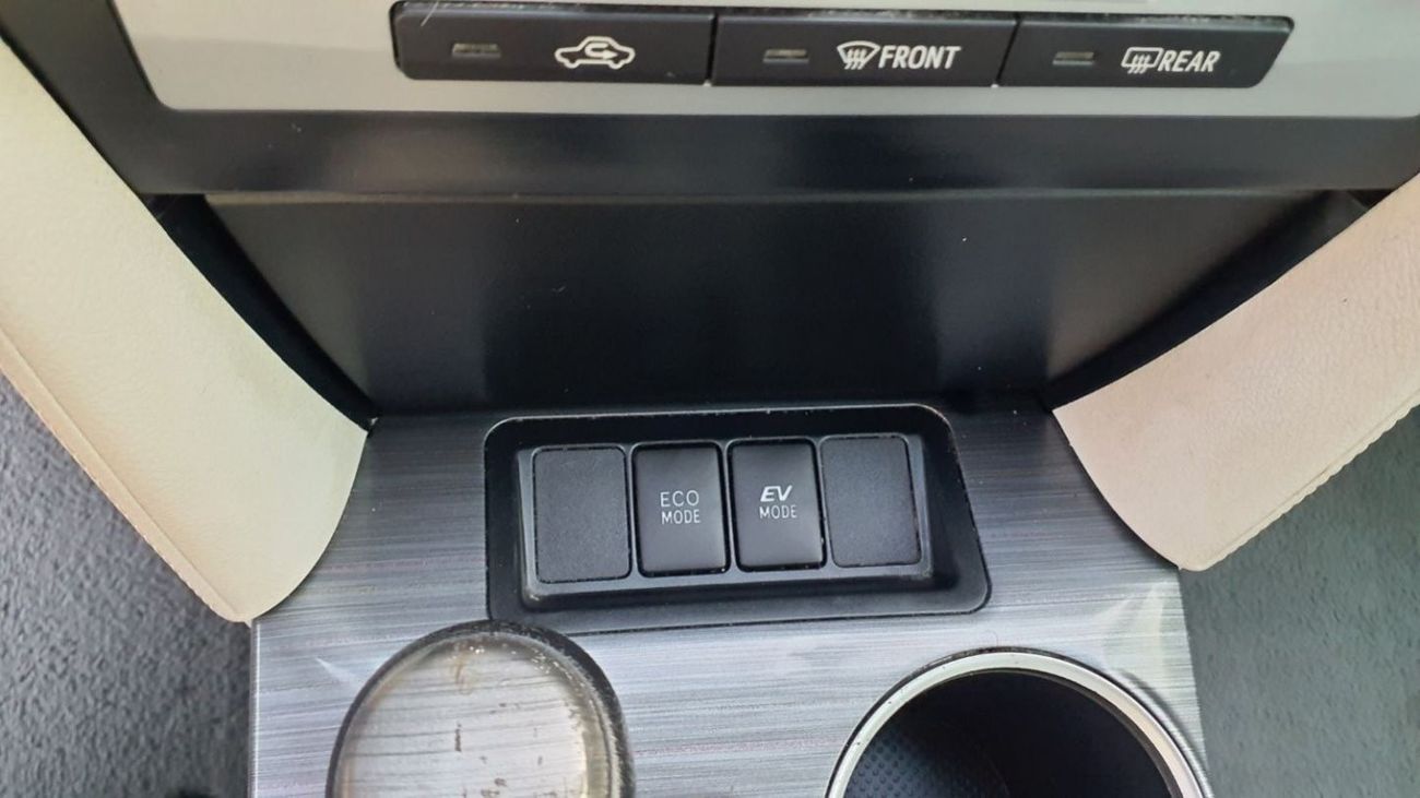 Toyota Camry Toyota Camry LE Hybrid