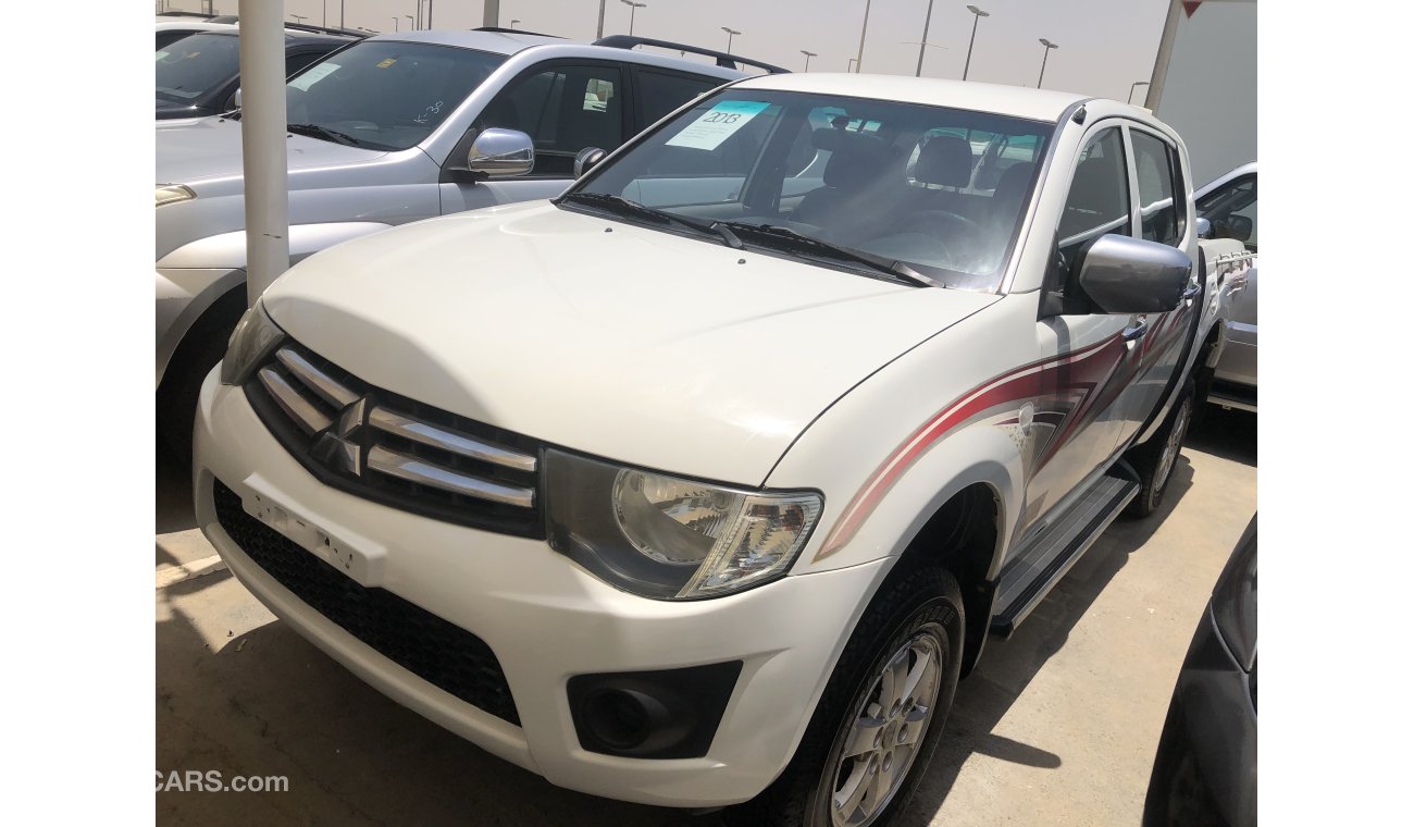 Mitsubishi L200 Mitsubishi L200 D/c Pick Up 4x4,model:2013. free of accident