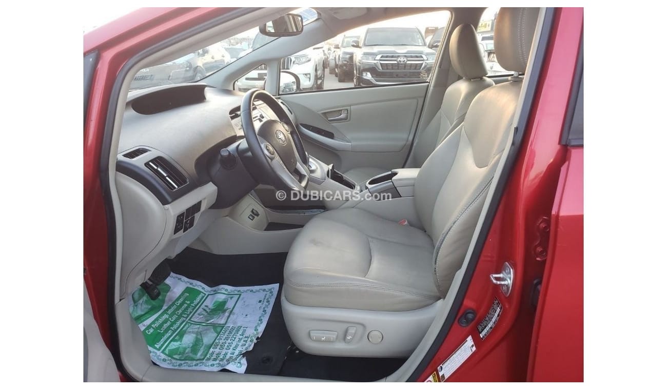 تويوتا برياس 1.8L hybrid  2014