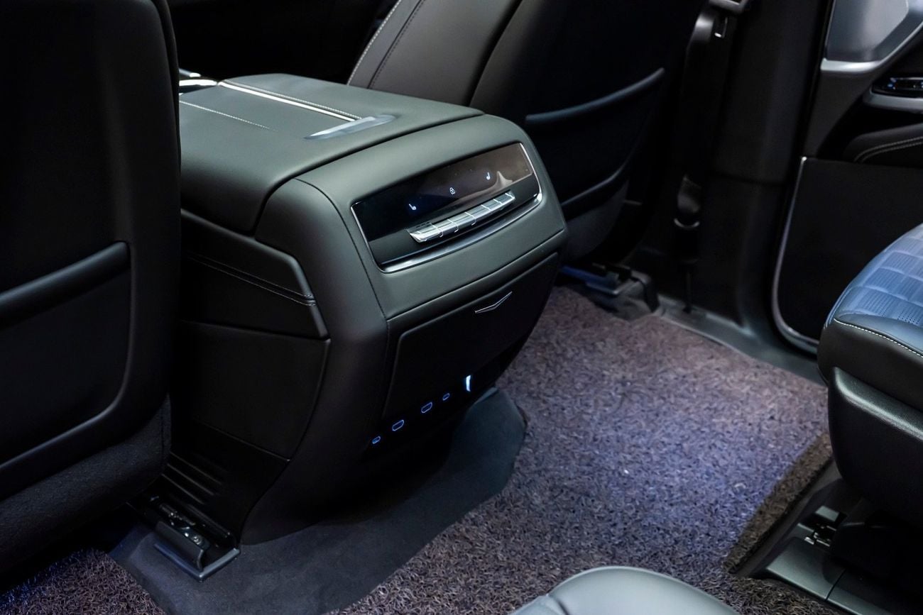 كاديلاك إسكالاد Sport Platinum 6.2L 4WD