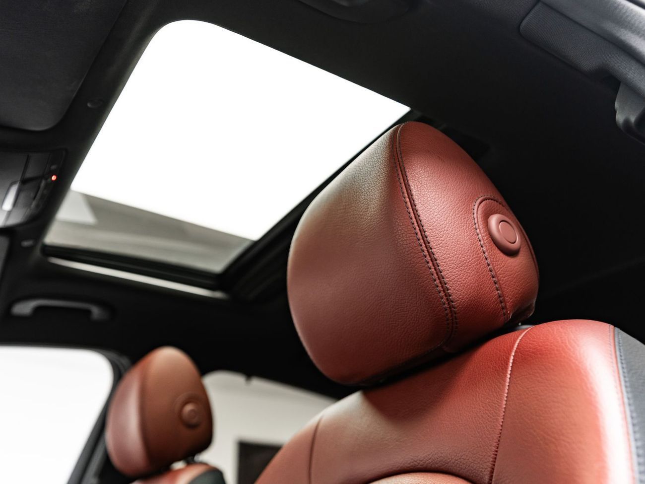 Mercedes-Benz GLC 200 2023 Mercedes GLC 200 Coupe, 2028 Mercedes Warranty + Service Contract, Low KMs, GCC