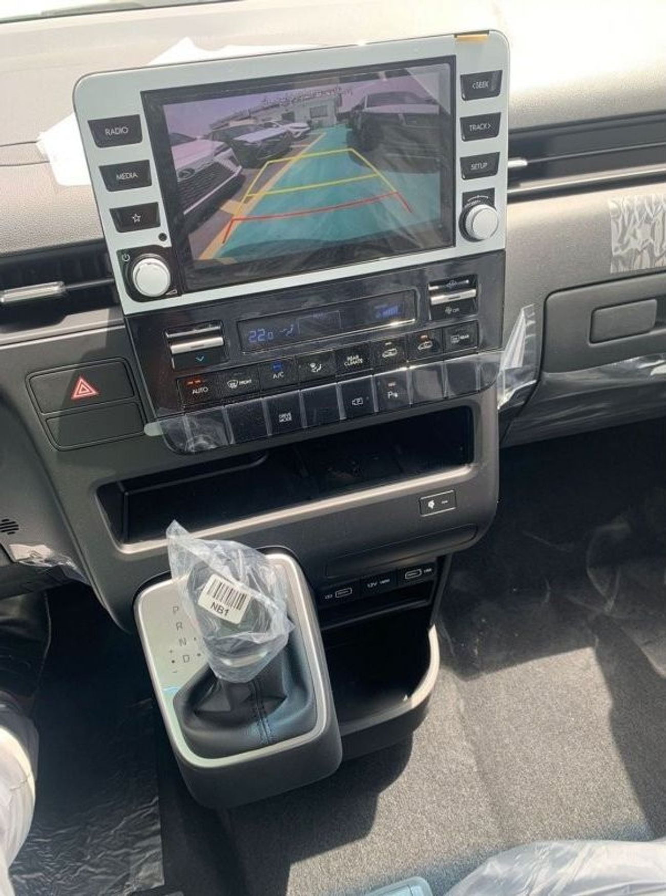 Hyundai Staria 3.5L PETROL, GCC, 11 SEATS, SUNROOF, PANORAMIC, FULL OPTION, 2026