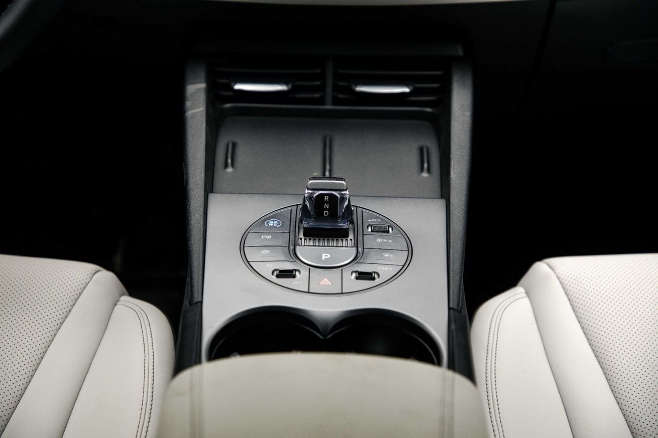 بي واي دي سيل 06 دي إم-آي ID Luxury 1.5L - White Inside Grey | Export Only