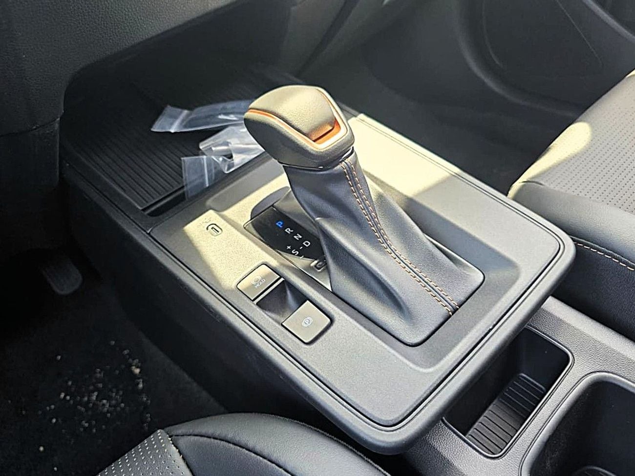 Toyota Corolla Cross Toyota corolla cross HEV 2.0L A/T SUV FWD White Color 2026 Model