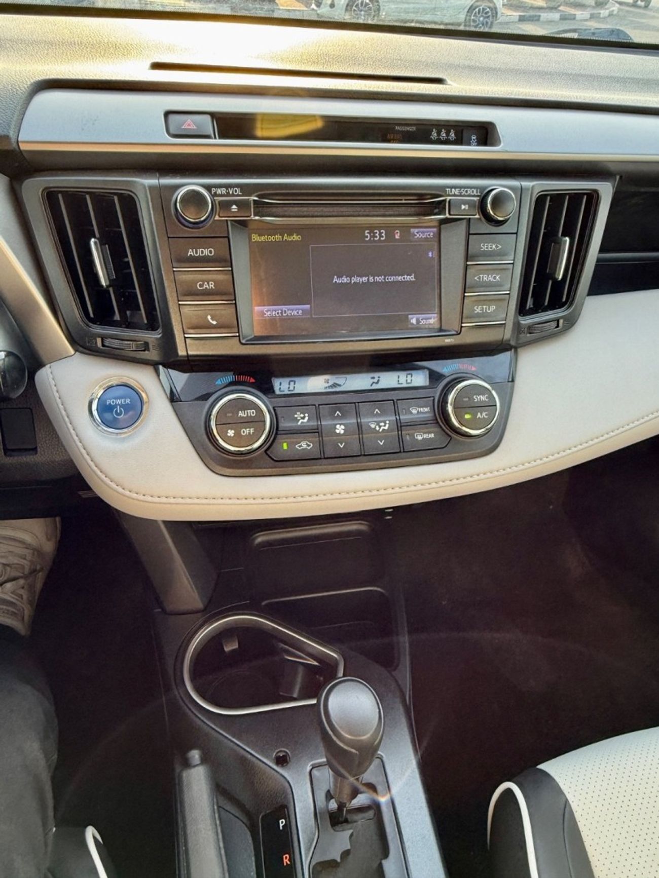 تويوتا راف ٤ LE 2.5L (219 HP) 2.5L (219 HP)