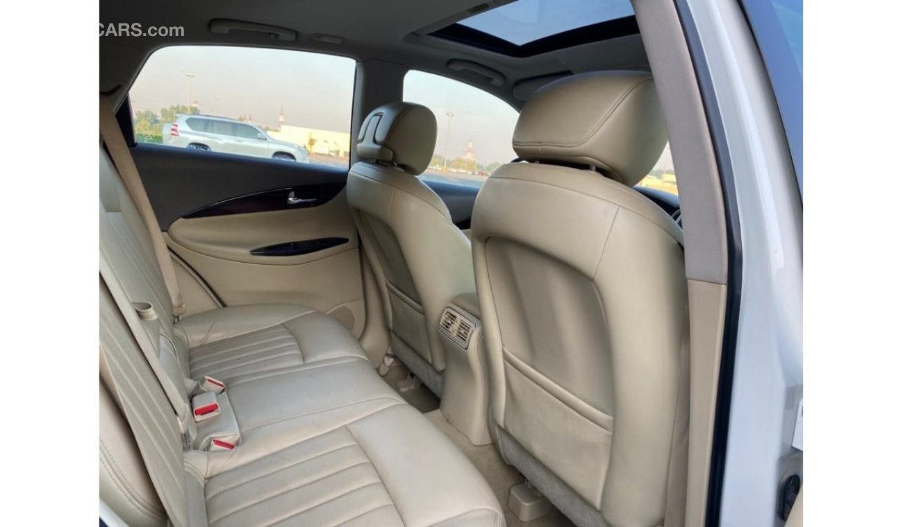 Infiniti QX50 Excellence Infiniti QX50 2015 V6 GCC Original Paint - Perfect Condition - Accident Free