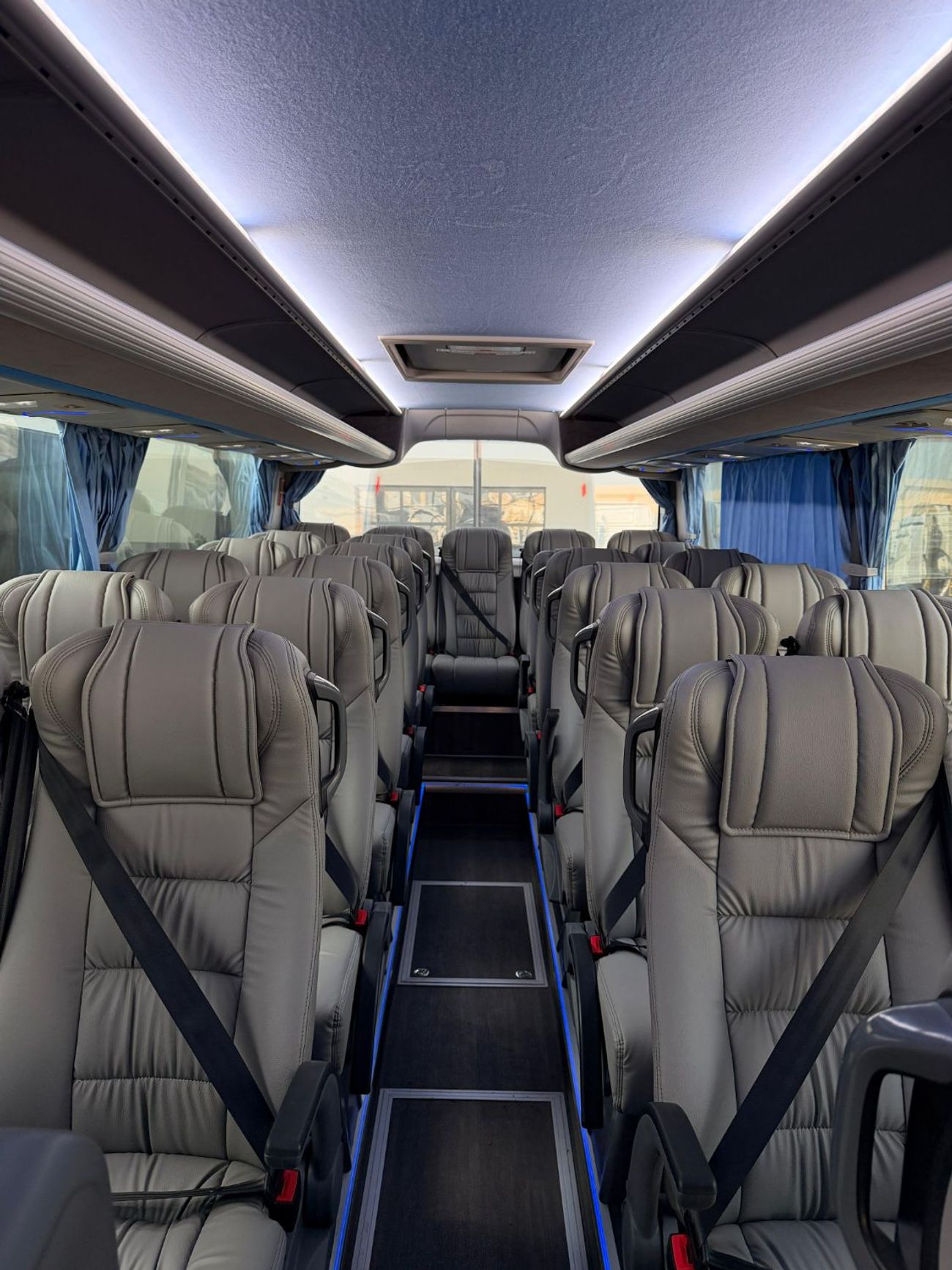 مرسيدس بنز MCV 600 12L DIESEL 49 SEATS PREMIUM INTERCITY