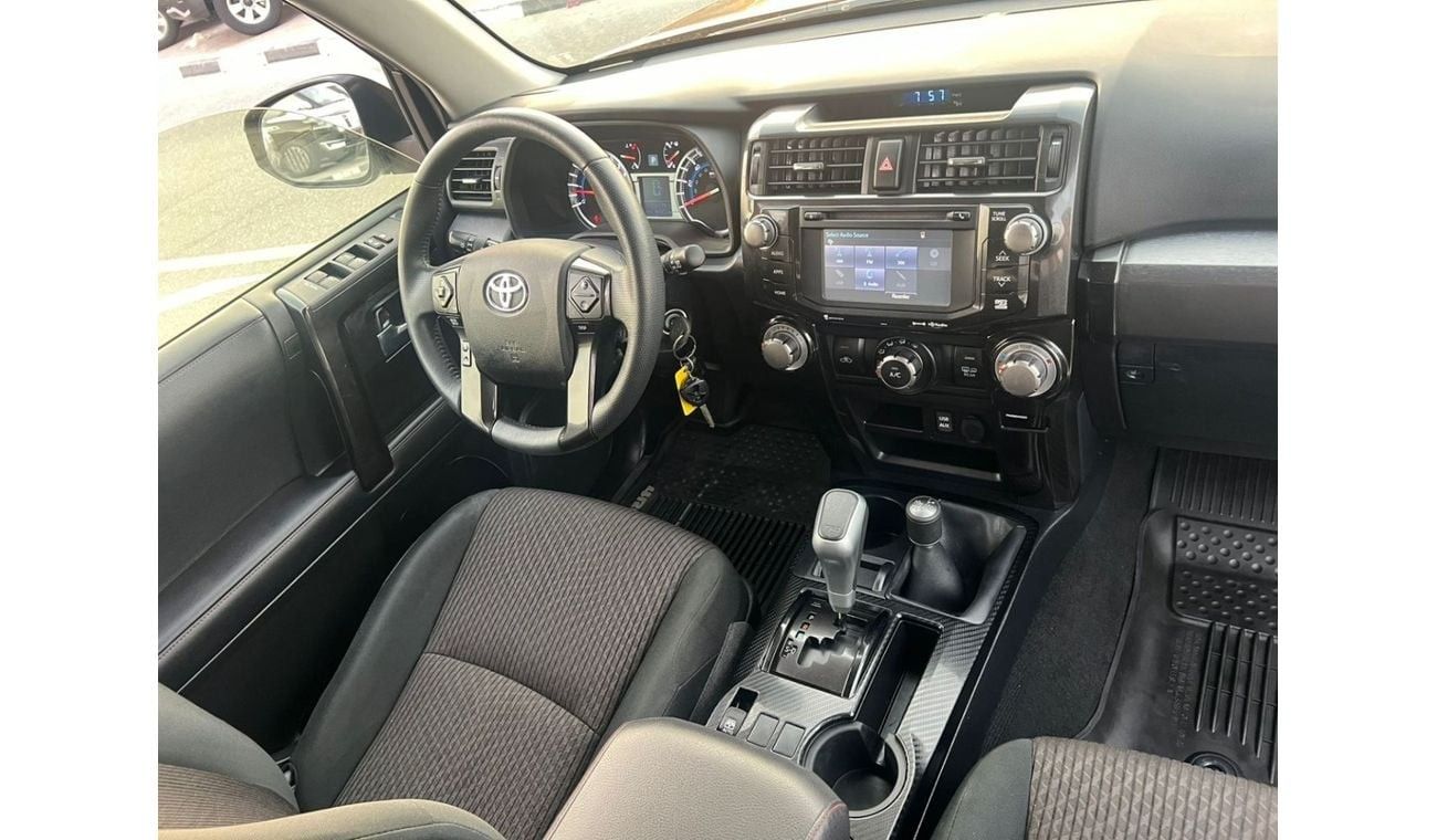 Toyota 4Runner 2019 TOYOTA 4RUNNER, TRD OFF ROAD - 4x4 - 4.0L V6 - Diff Lock and Crawl Control - 46600 Mileage