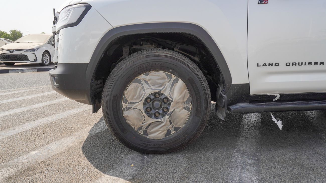 Toyota Land Cruiser GR SPORT
