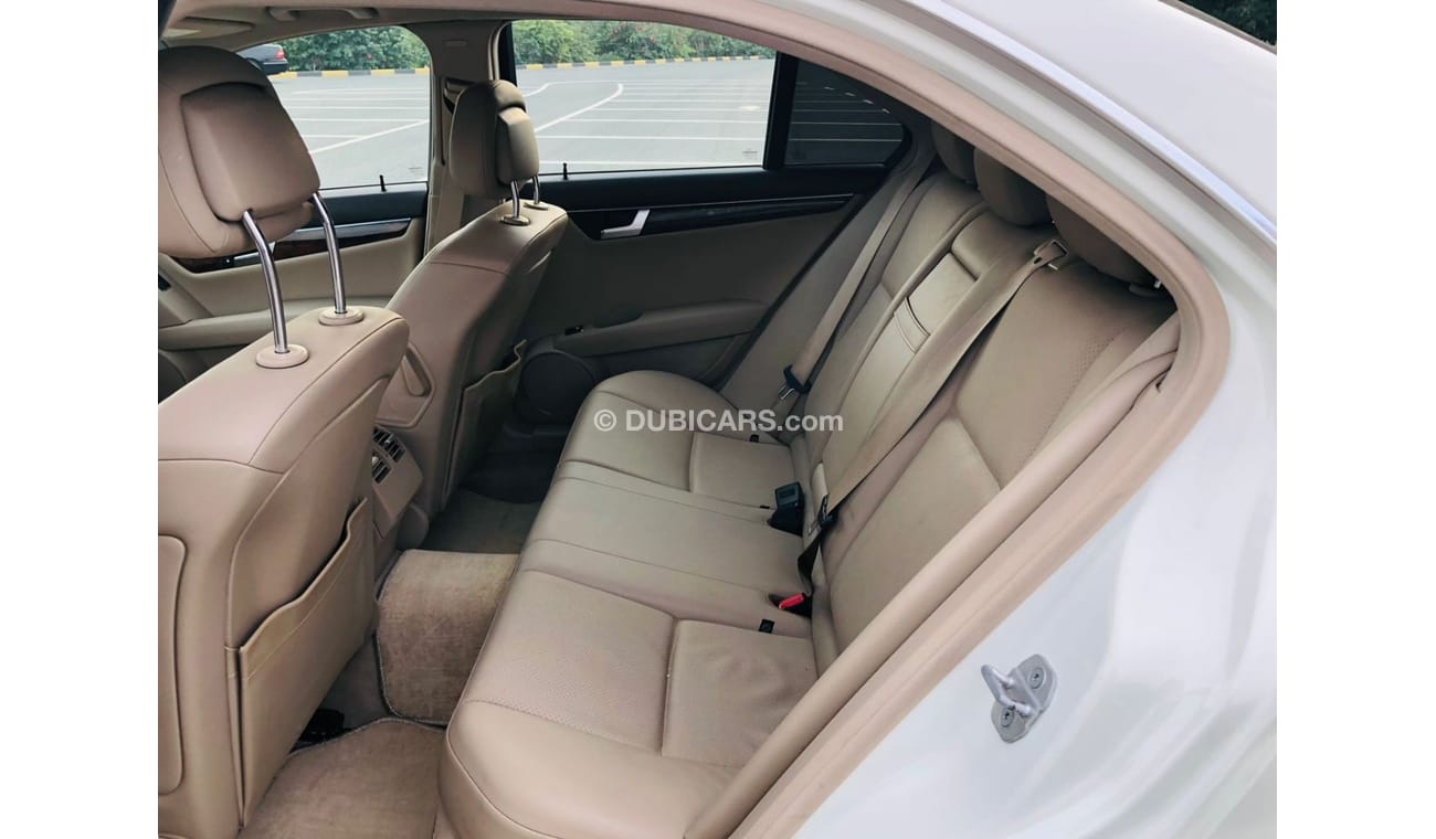 Mercedes-Benz C 300 Luxury