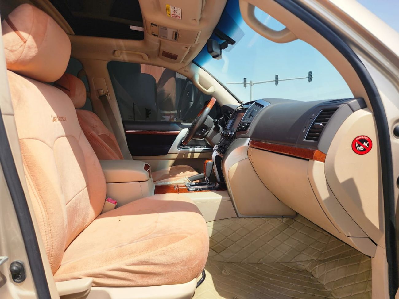 Toyota Land Cruiser VXR 5.7 L