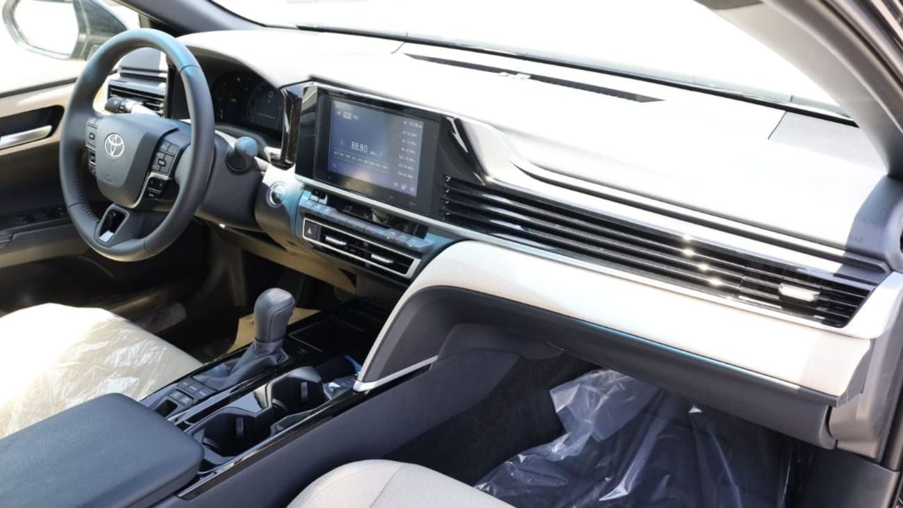 تويوتا كامري HEV LE – G, 2.5L, 5-cylinder, 16-valve, DOHC with chain drive