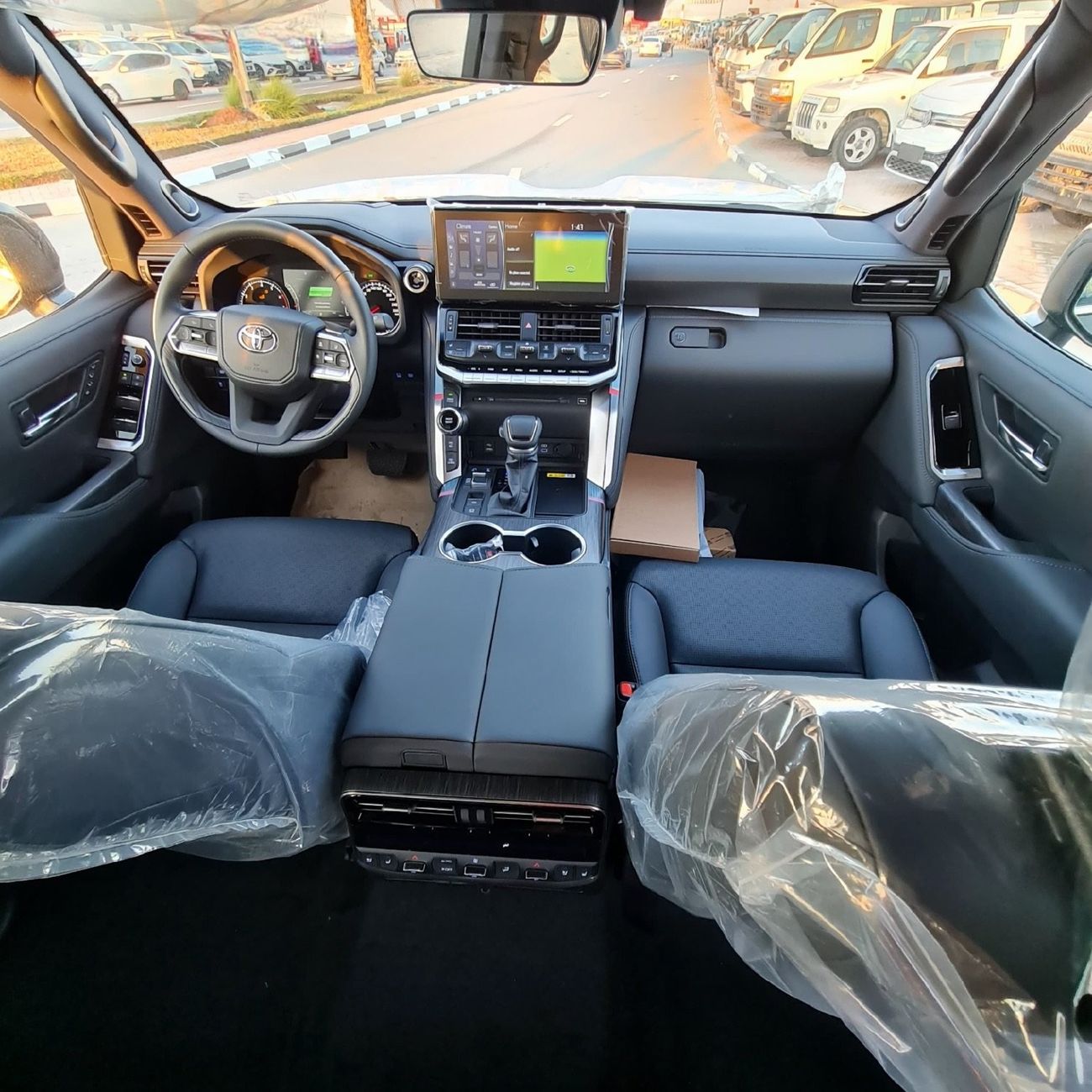 Toyota Land Cruiser 2023 Toyota LC300 3.5L ZX Petrol EU Spec 7 seater