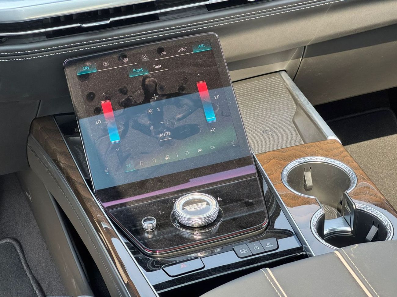 Cadillac Escalade 2025 Cadillac Escalade 6.2L V8 ESV Sport Platinum Executive Canadian Spec